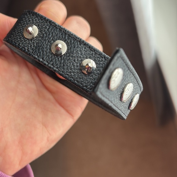 Louis Vuitton Men Strap Bracelet - Picture 5 of 5